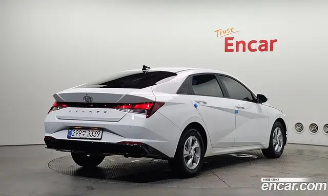 Hyundai Avante 2020 1.6 автомат (гидро), миниатюра 2