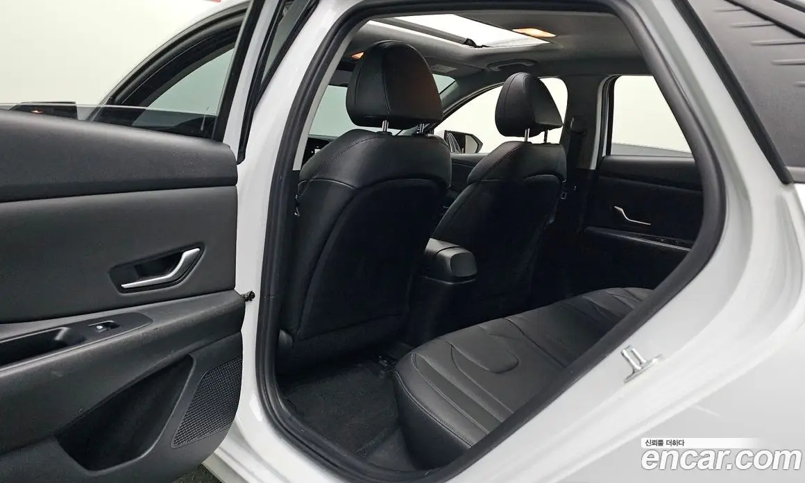Hyundai Avante 2020 1.6 автомат (гидро), фото 11