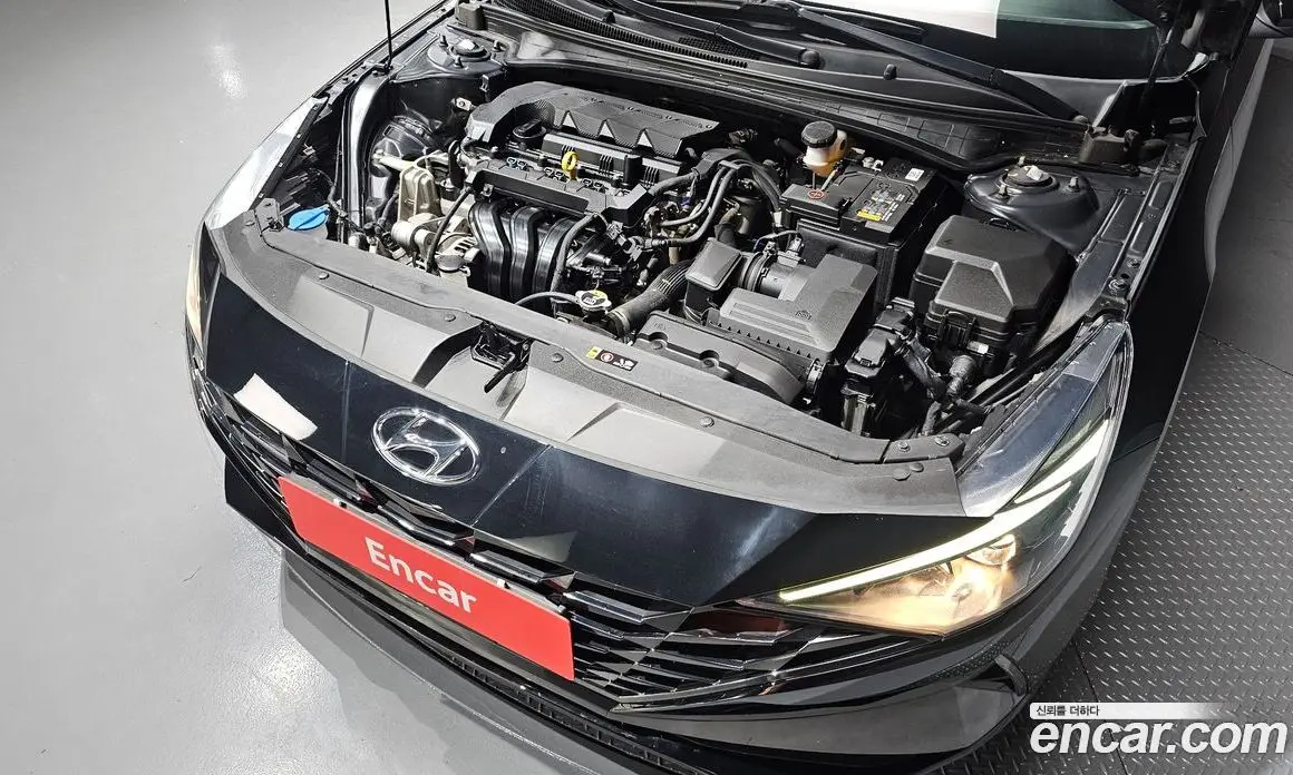 Hyundai Avante 2022 1.6 автомат (гидро), фото 6