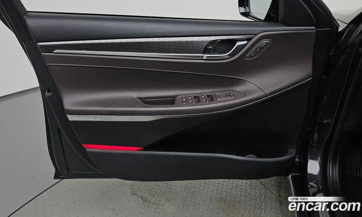 Hyundai Grandeur 2017 2.4 автомат (гидро), фото 13