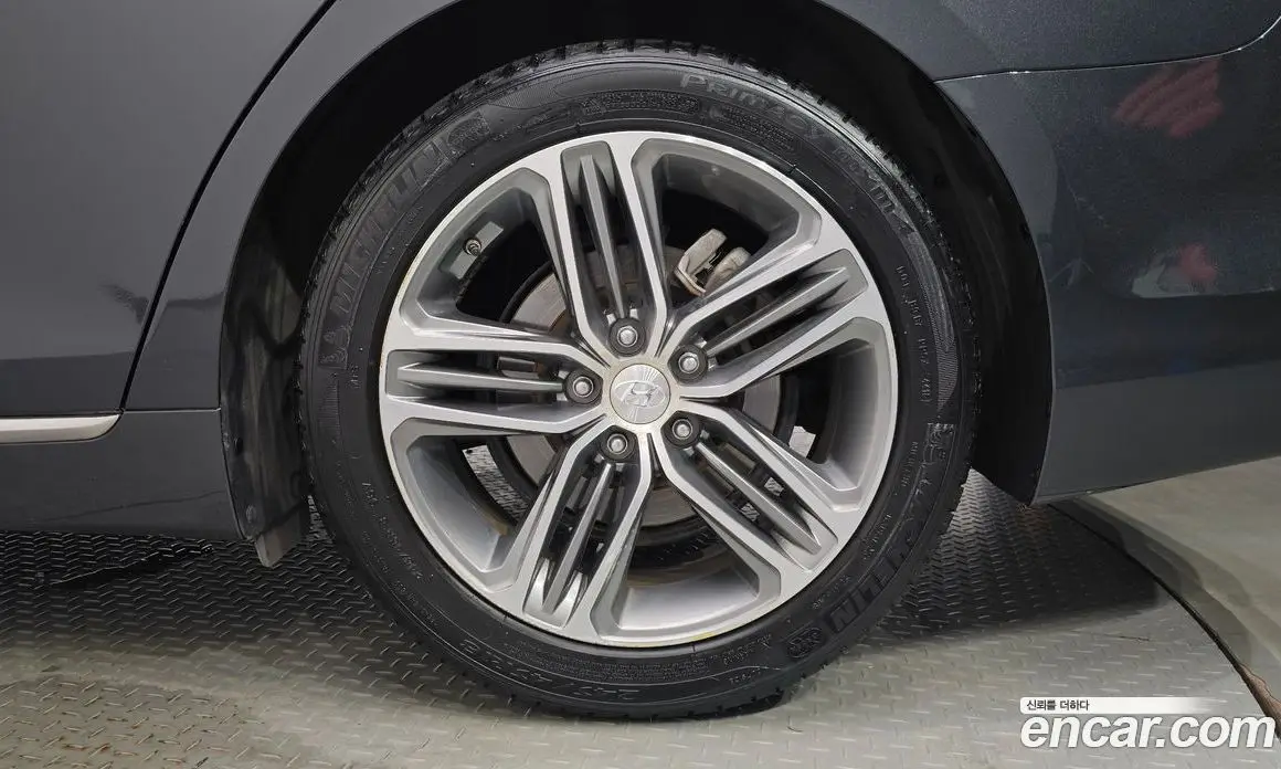 Hyundai Grandeur 2017 2.4 автомат (гидро), фото 6