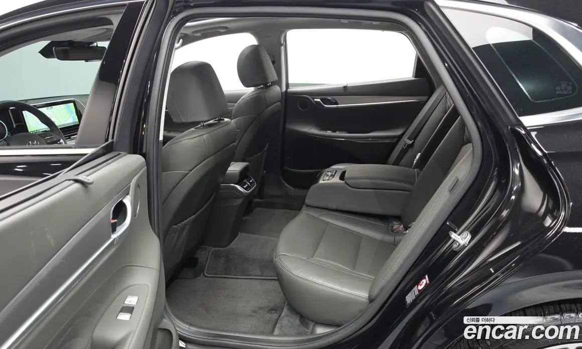 Hyundai Grandeur 2022 2.5 автомат (гидро), фото 18