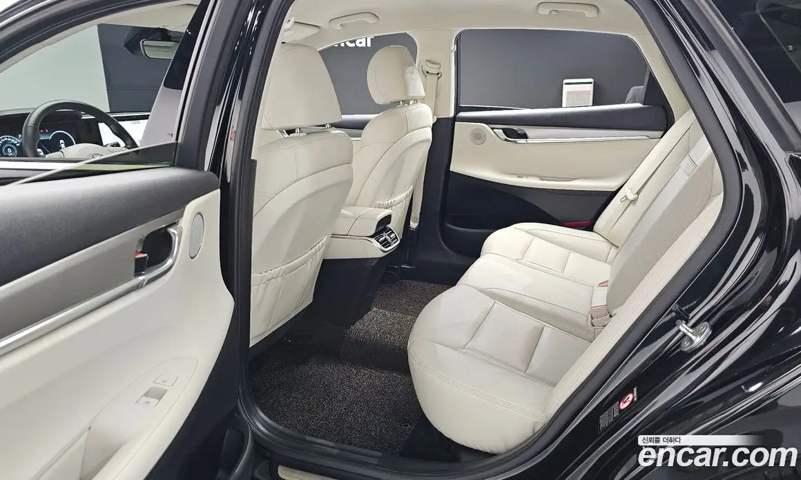 Hyundai Grandeur 2022 2.5 автомат (гидро), фото 17