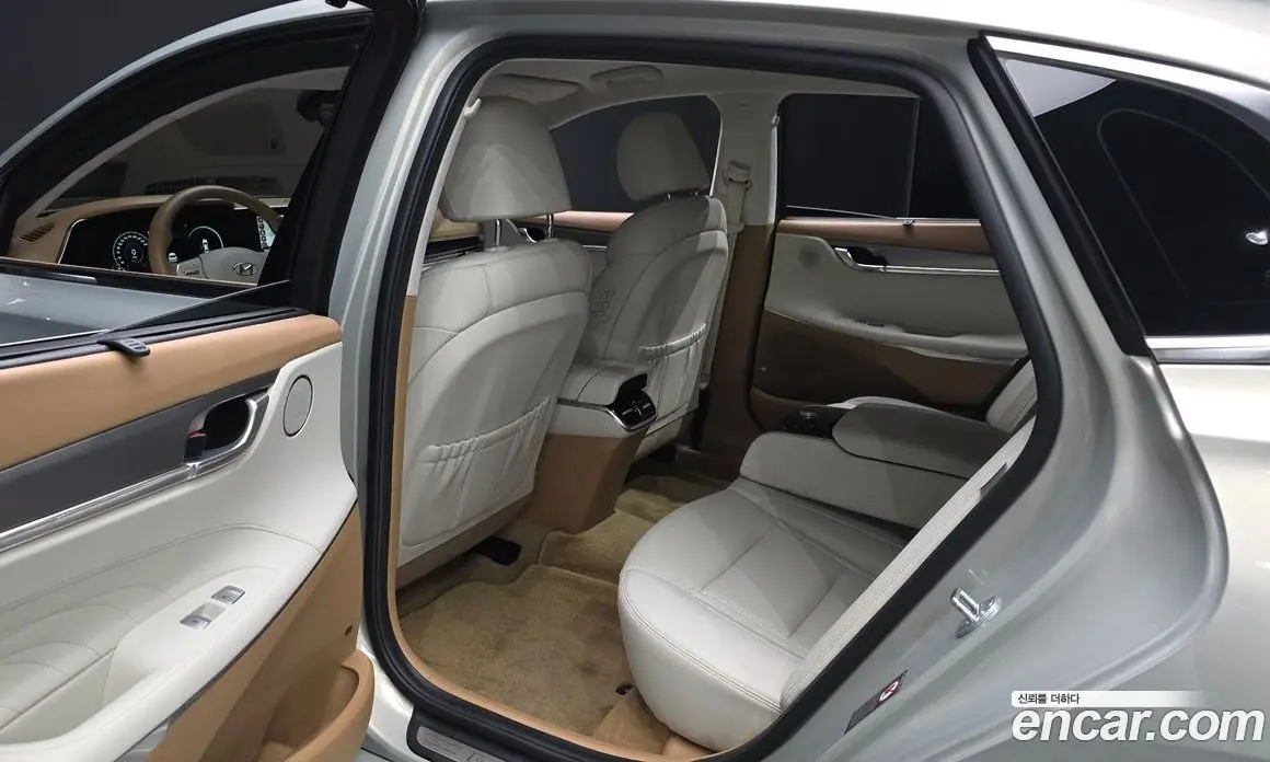 Hyundai Grandeur 2022 2.5 автомат (гидро), фото 17