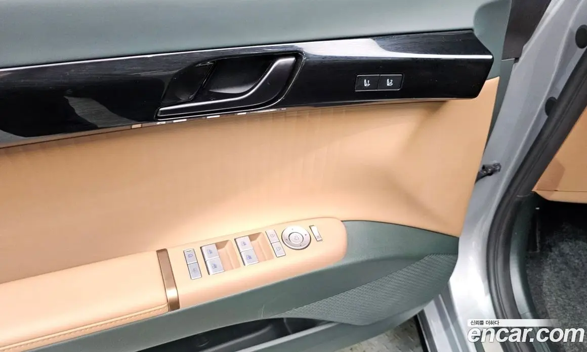 Hyundai Grandeur 2023 1.6 автомат (гидро), фото 17