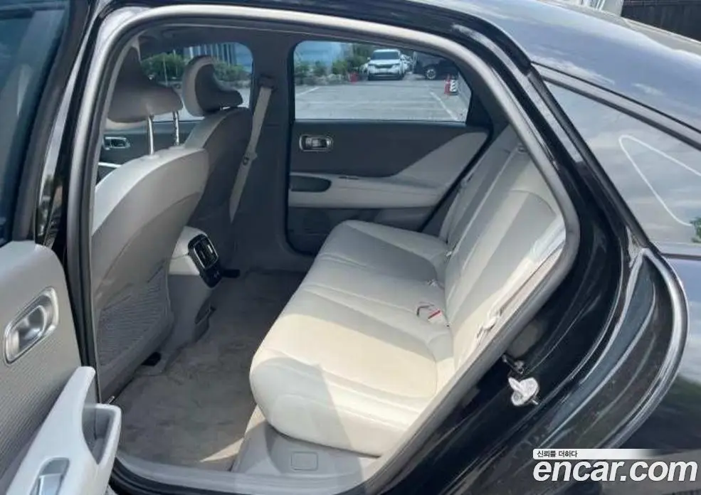 Hyundai Ioniq 6 2023 1.0 автомат (гидро), фото 11