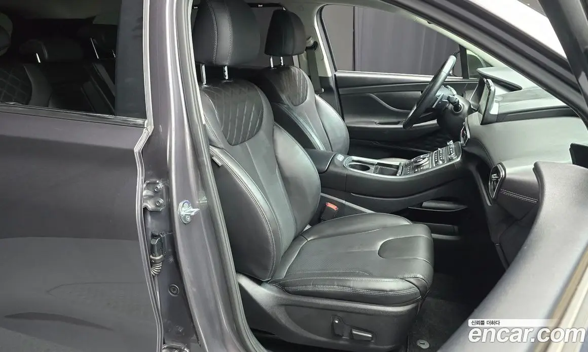 Hyundai Santa Fe 2022 2.2 автомат (гидро), фото 17