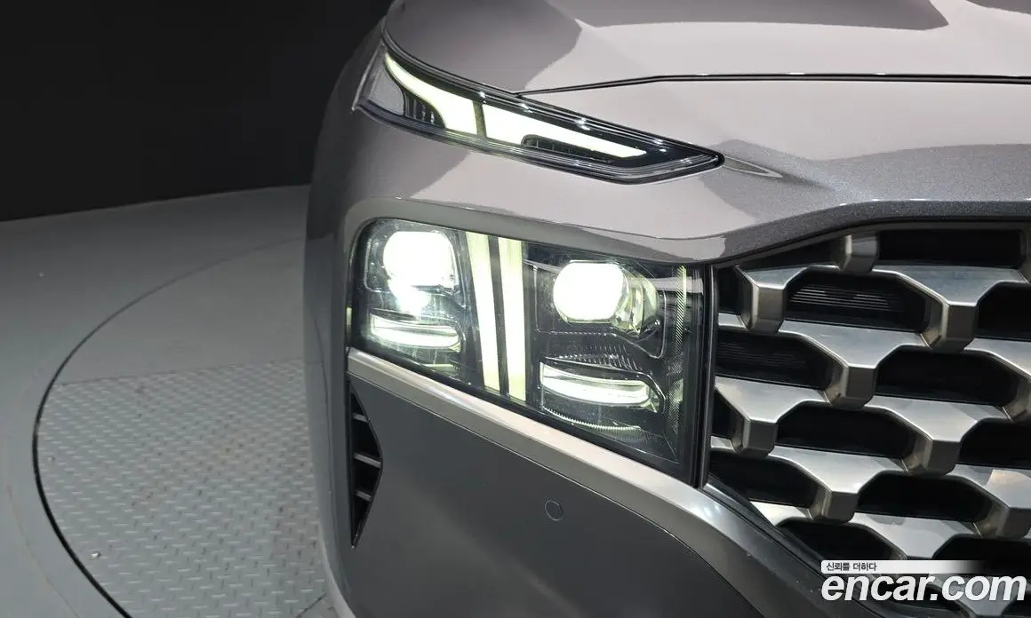 Hyundai Santa Fe 2022 2.2 автомат (гидро), фото 8