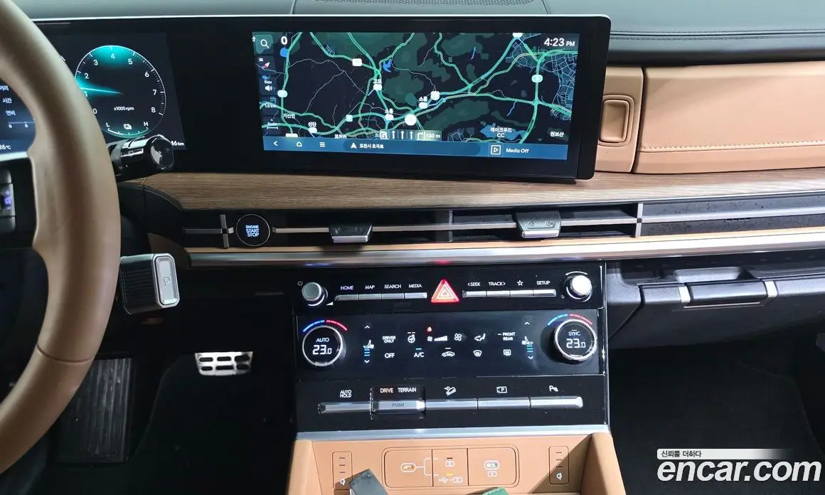 Hyundai Santa Fe 2023 1.6 автомат (гидро), фото 20