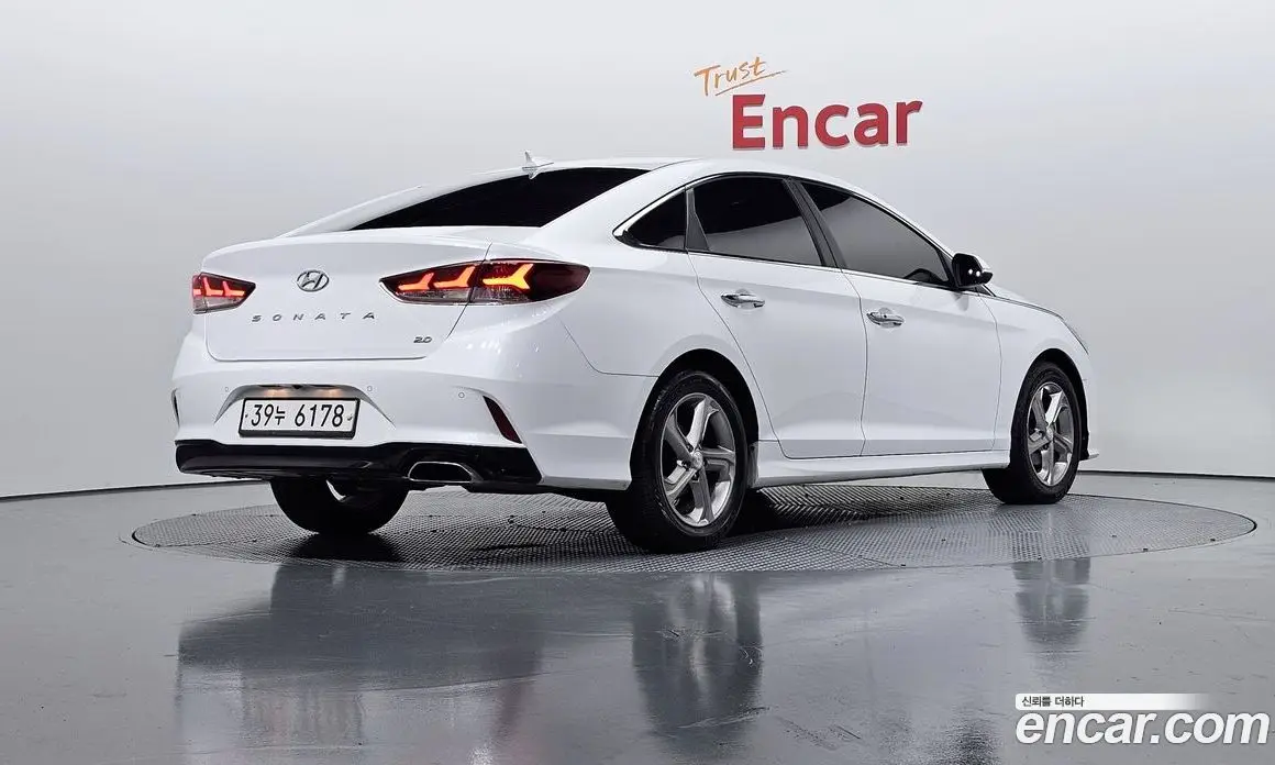 Hyundai Sonata 2017 2.0 автомат (гидро), фото 2 Hyundai Sonata 2017 2.0 автомат (гидро), фото 2