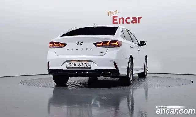 Hyundai Sonata 2017 2.0 автомат (гидро), миниатюра 4 Hyundai Sonata 2017 2.0 автомат (гидро), миниатюра 4