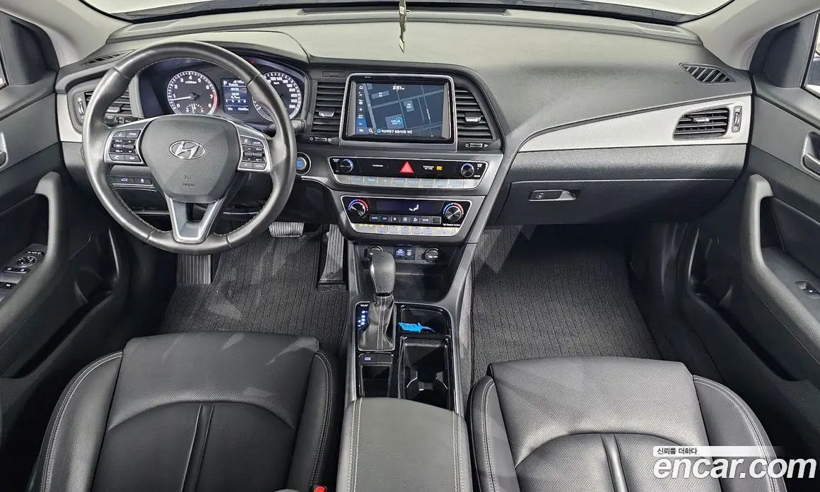 Hyundai Sonata 2017 2.0 автомат (гидро), фото 7 Hyundai Sonata 2017 2.0 автомат (гидро), фото 7