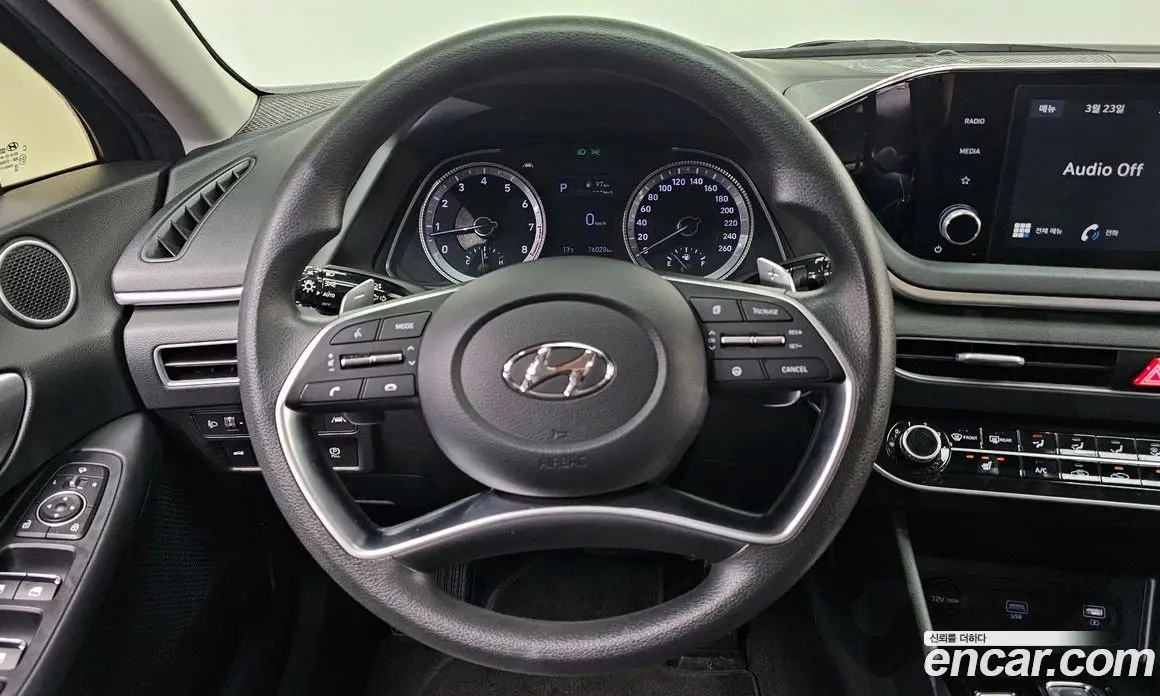 Hyundai Sonata 2019 2.0 автомат (гидро), фото 13