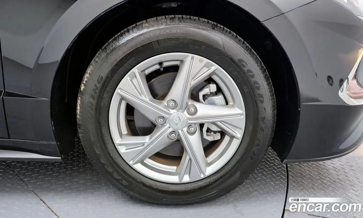 Hyundai Sonata 2019 2.0 автомат (гидро), фото 5