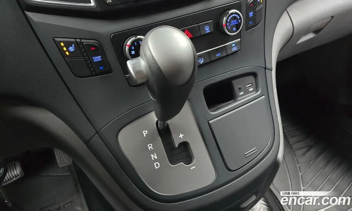 Hyundai Starex 2017 2.5 автомат (гидро), фото 9