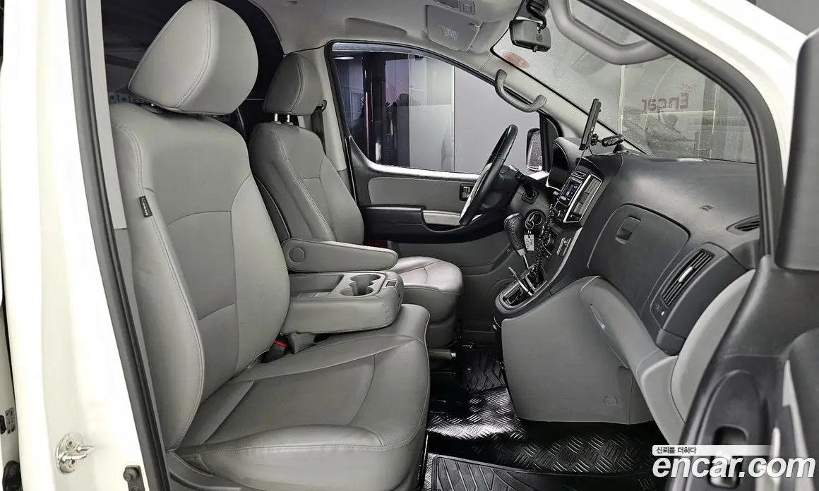 Hyundai Starex 2019 2.5 автомат (гидро), фото 10