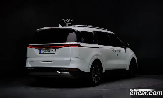 Kia Carnival 2023 2.2 автомат (гидро), миниатюра 2