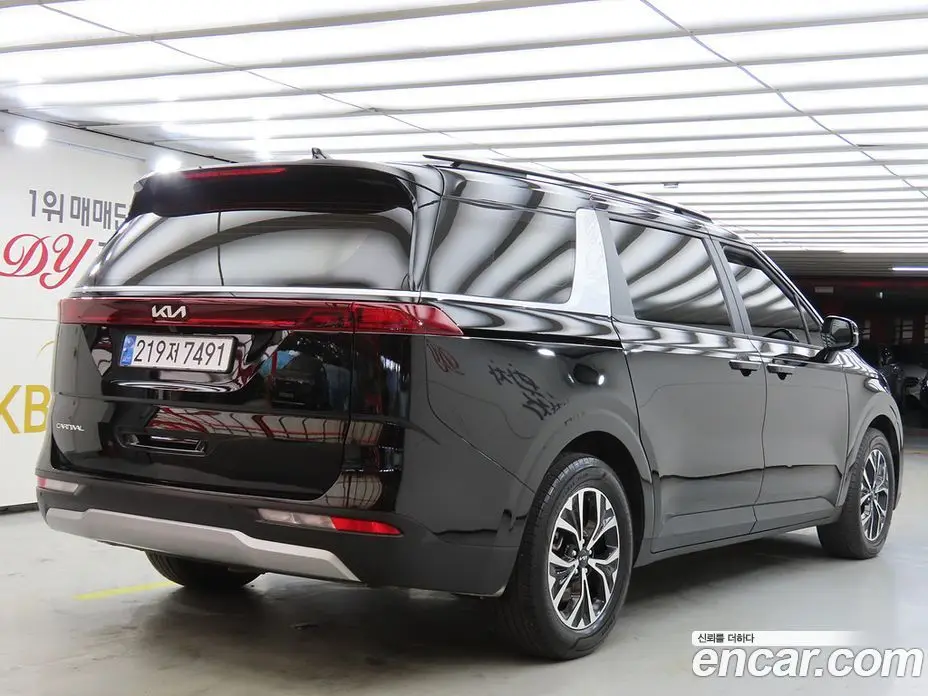 Kia Carnival 2023 2.2 автомат (гидро), фото 4