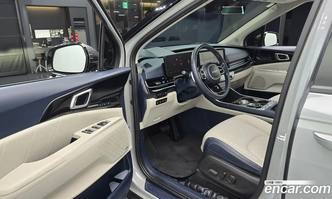 Kia Carnival 2024 1.6 автомат (гидро), фото 13