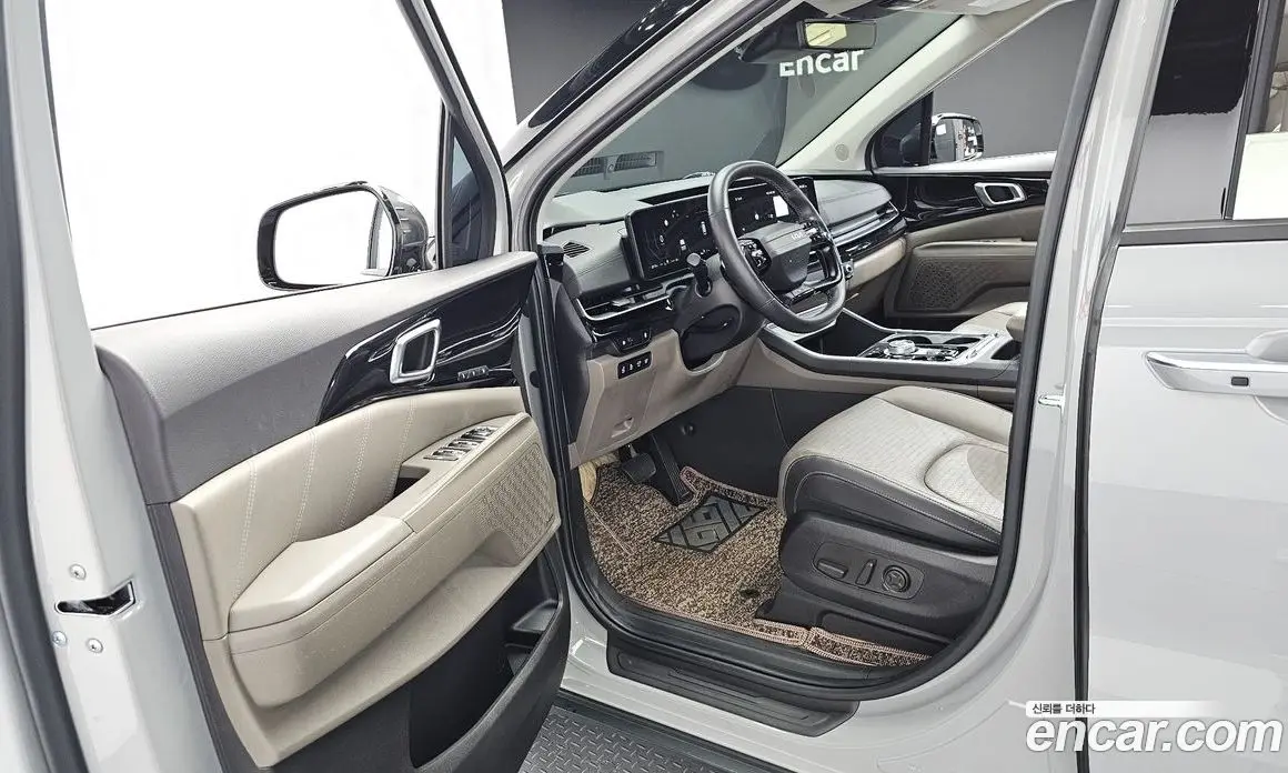 Kia Carnival 2024 1.6 автомат (гидро), фото 13