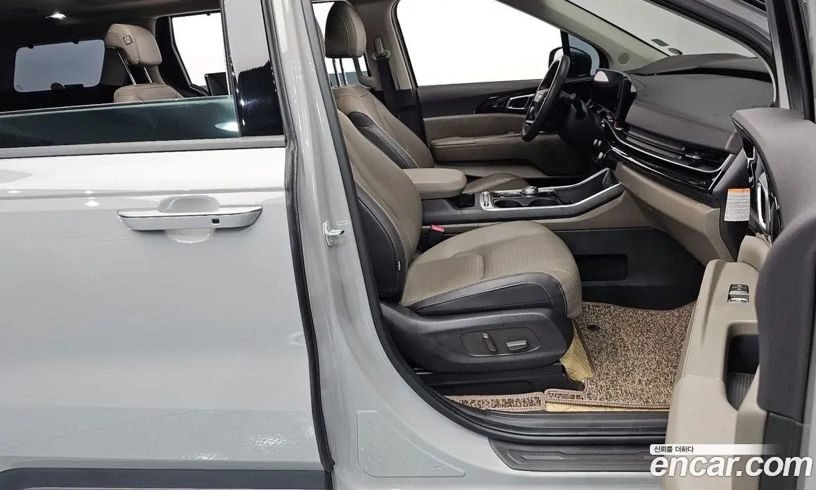 Kia Carnival 2024 1.6 автомат (гидро), фото 16