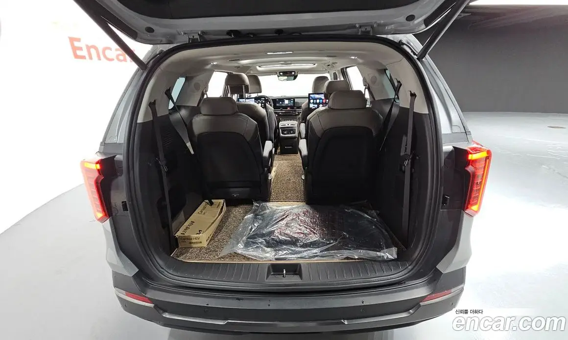 Kia Carnival 2024 1.6 автомат (гидро), фото 28