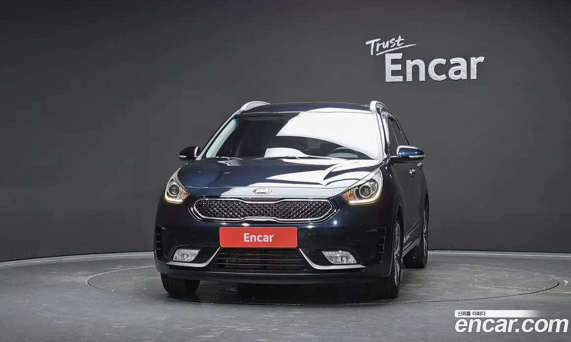 Kia Niro 2017 1.6 автомат (гидро), фото 3