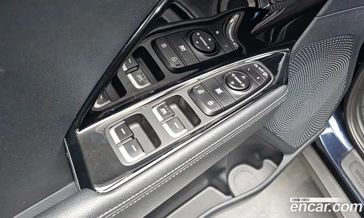 Kia Niro 2017 1.6 автомат (гидро), фото 29