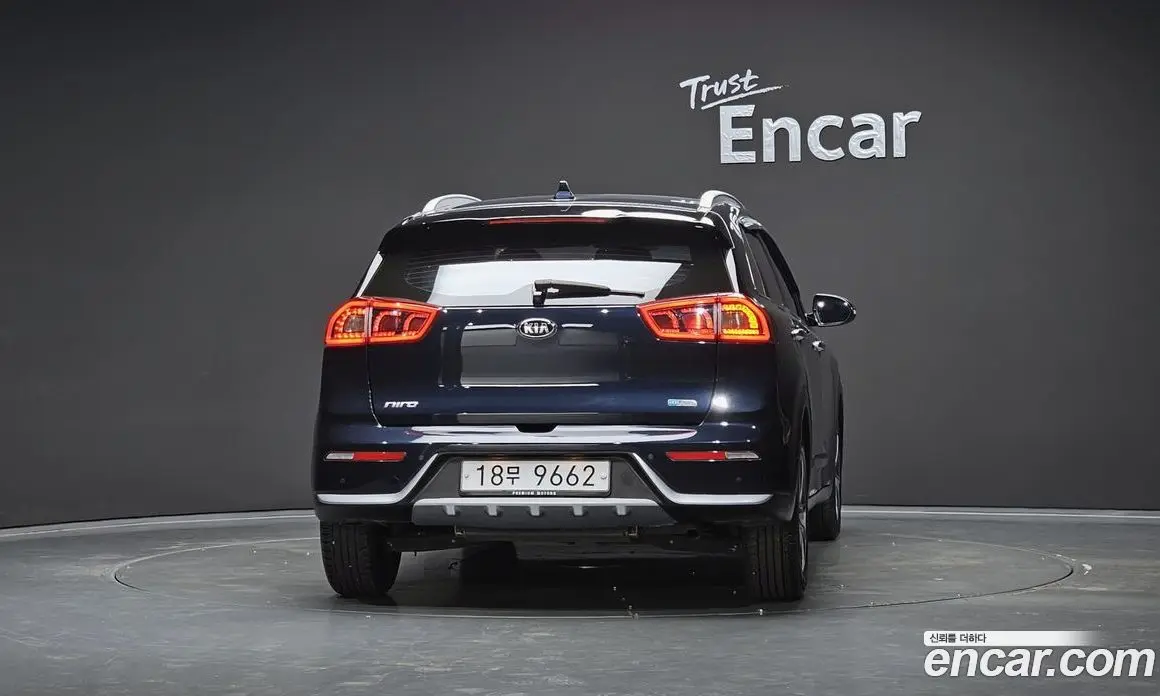Kia Niro 2017 1.6 автомат (гидро), фото 4