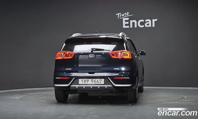 Kia Niro 2017 1.6 автомат (гидро), миниатюра 4