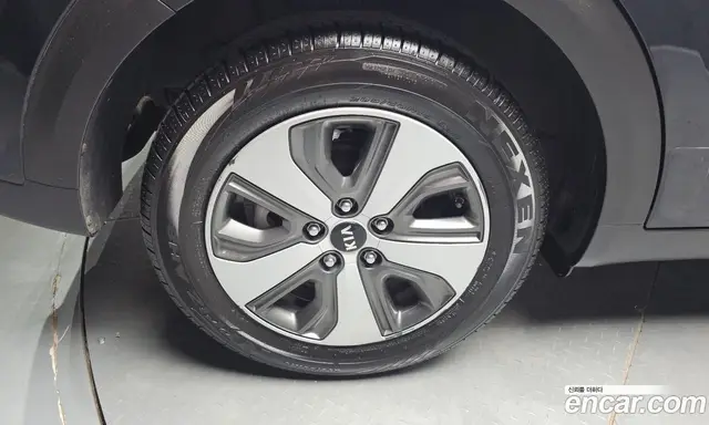 Kia Niro 2017 1.6 автомат (гидро), миниатюра 5