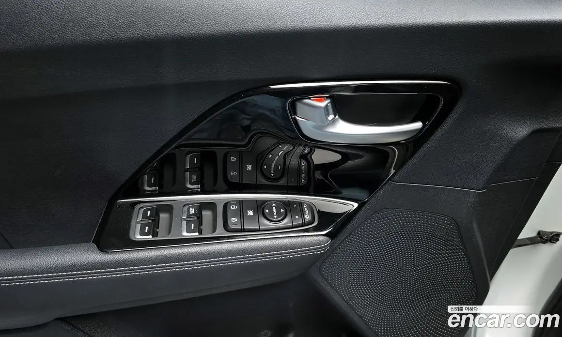Kia Niro 2021 1.6 автомат (гидро), фото 18