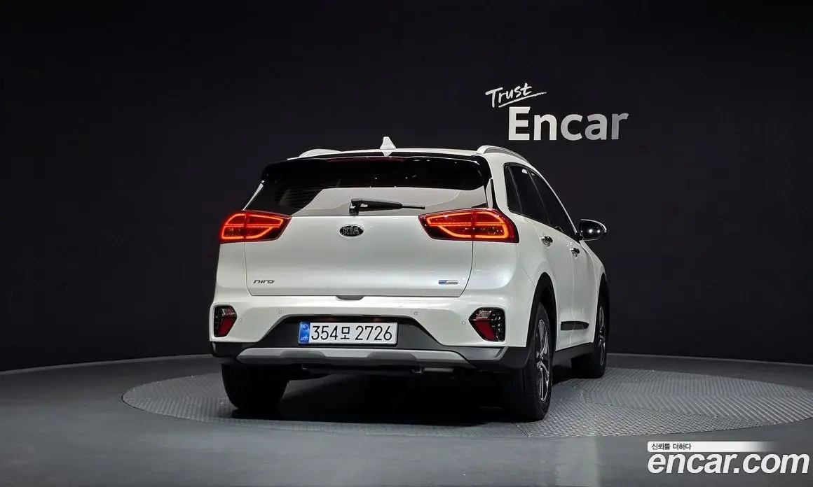 Kia Niro 2021 1.6 автомат (гидро), фото 4