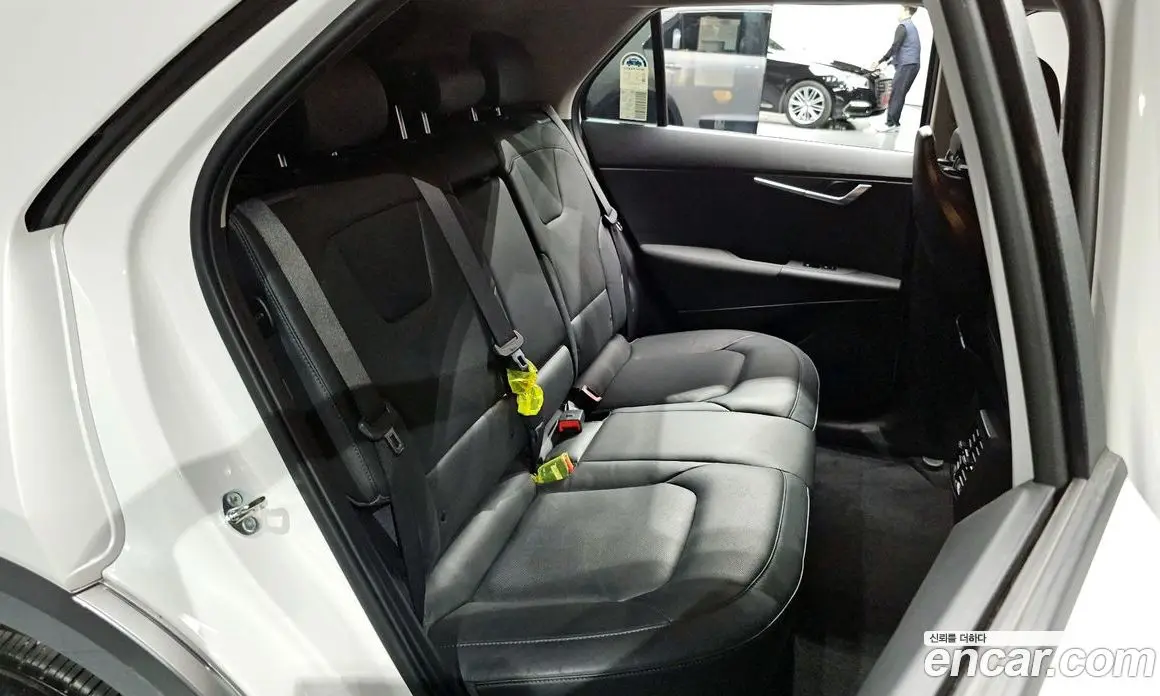 Kia Niro 2024 0.2 автомат (гидро), фото 17