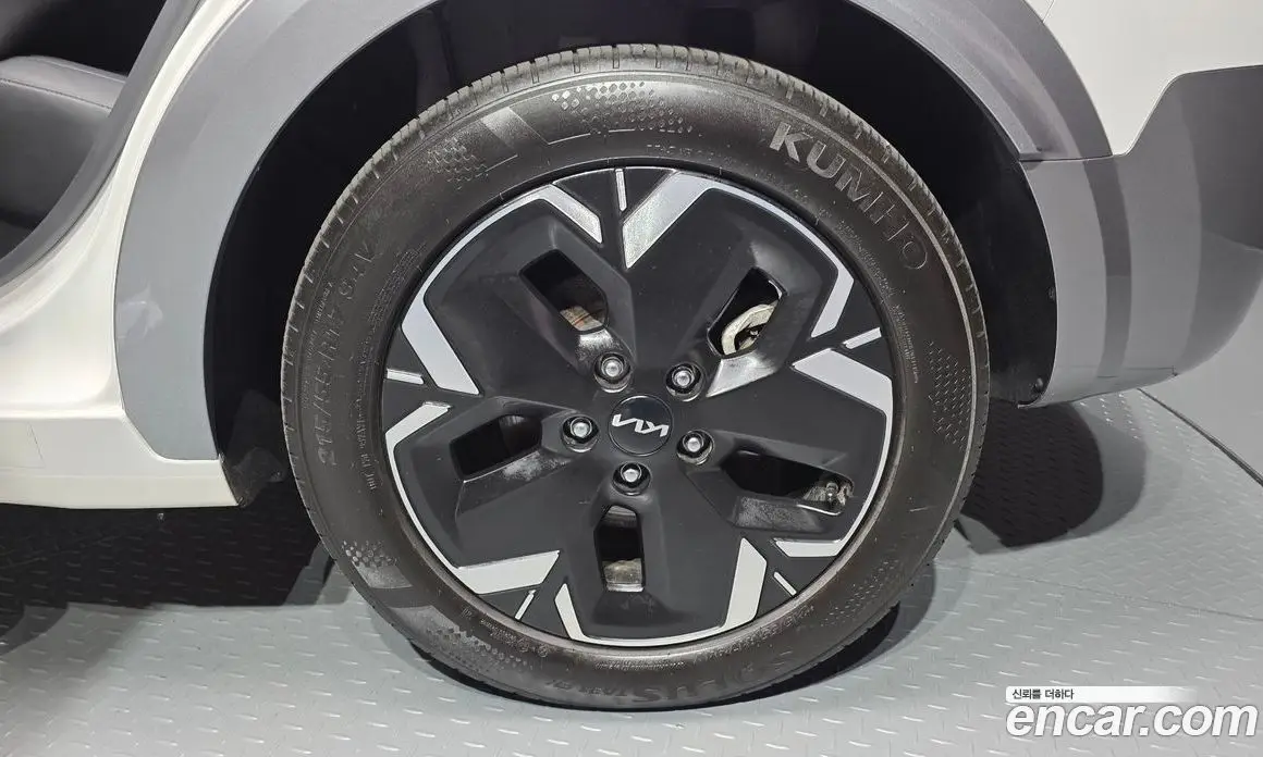 Kia Niro 2024 0.2 автомат (гидро), фото 7