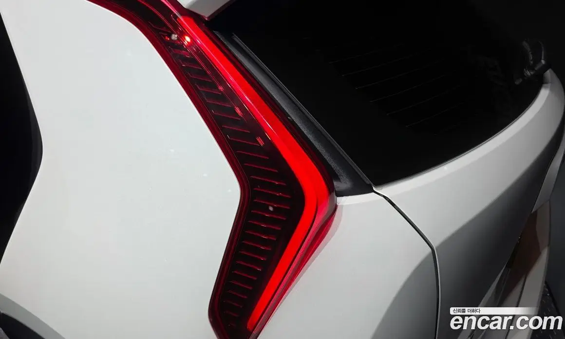 Kia Niro 2024 0.2 автомат (гидро), фото 9