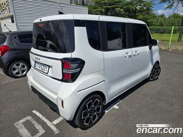 Kia Ray 2023 1.0 автомат (гидро), миниатюра 2