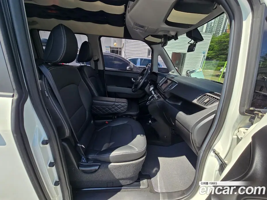 Kia Ray 2023 1.0 автомат (гидро), фото 13
