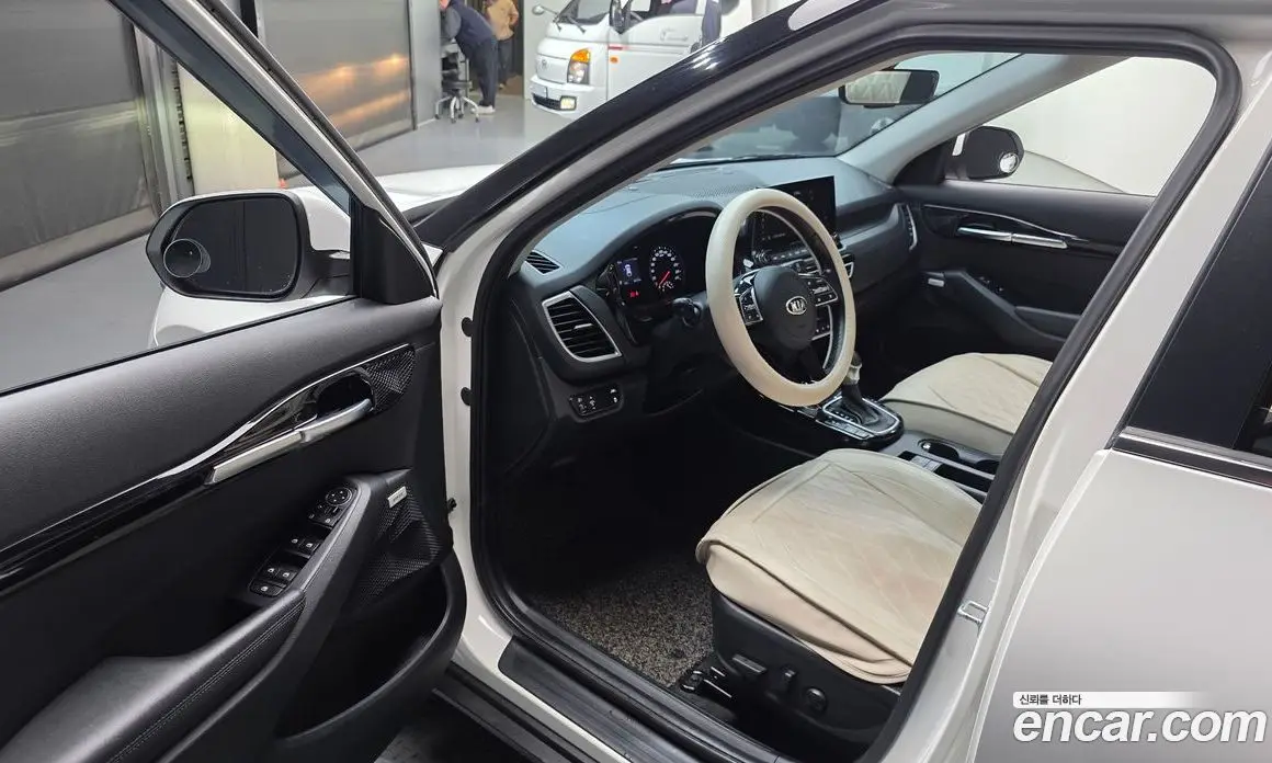 Kia Seltos 2020 1.6 автомат (гидро), фото 13