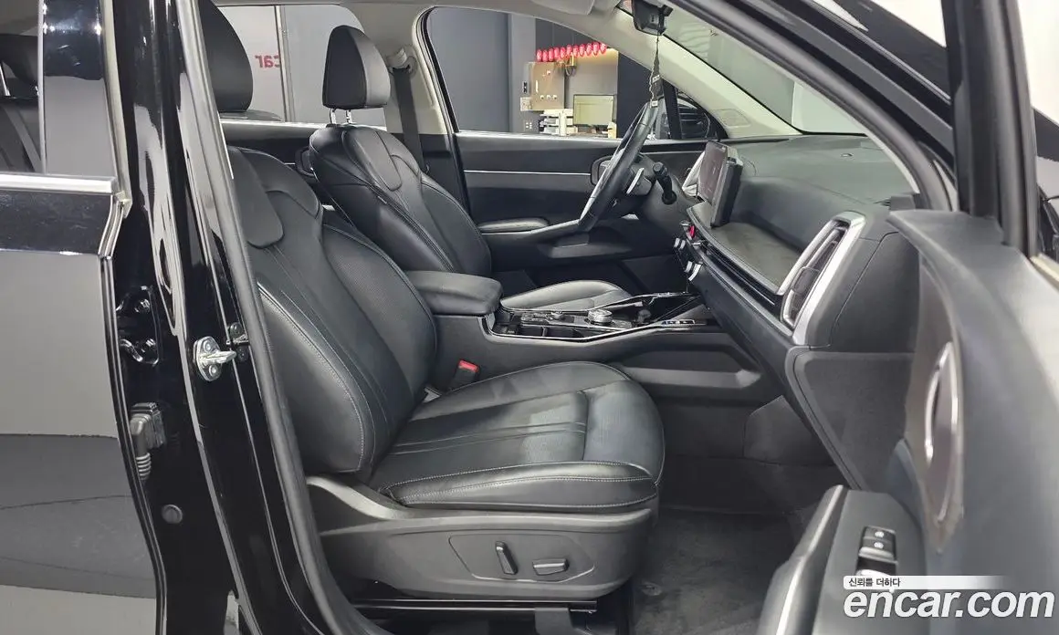 Kia Sorento 2023 2.5 автомат (гидро), фото 17