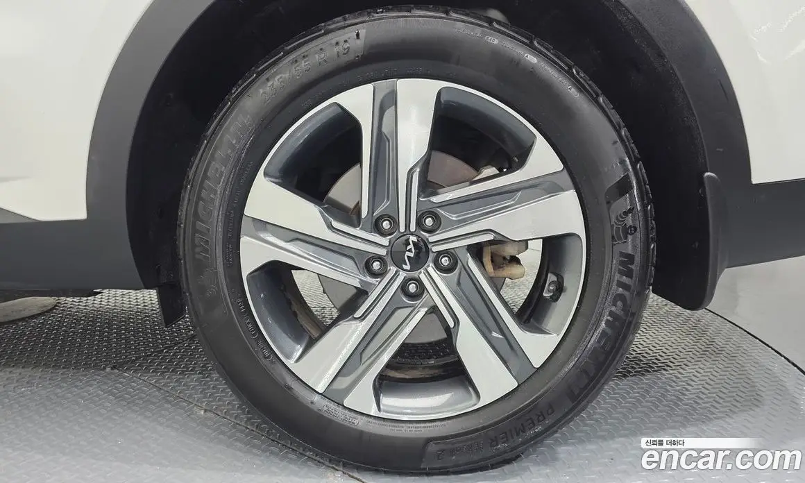 Kia Sorento 2023 1.6 автомат (гидро), фото 7