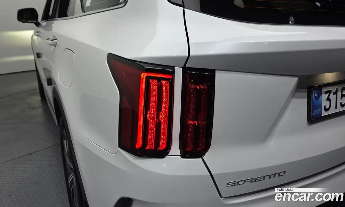 Kia Sorento 2023 1.6 автомат (гидро), фото 9