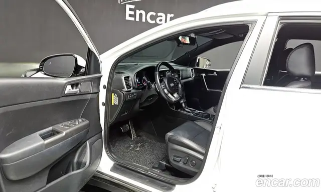 Kia Sportage 2019 2.0 автомат (гидро), миниатюра 10