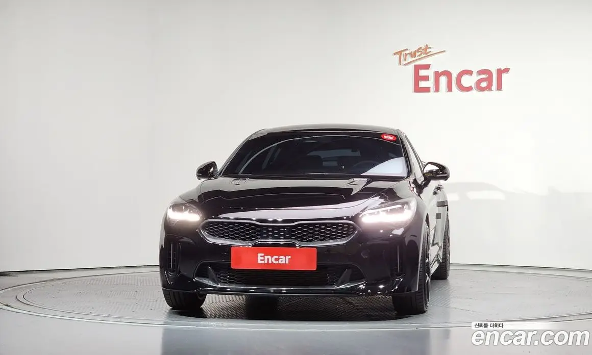 Kia Stinger 2023 3.3 автомат (гидро), фото 3