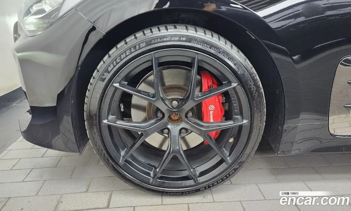 Kia Stinger 2023 3.3 автомат (гидро), фото 5