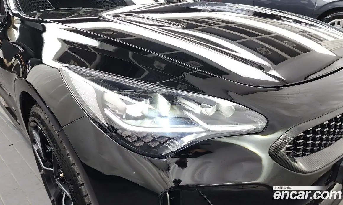 Kia Stinger 2023 3.3 автомат (гидро), фото 8