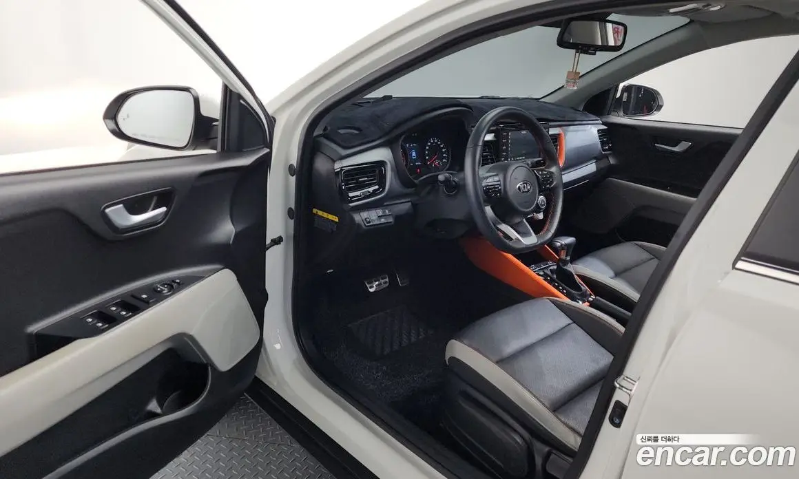 Kia Stonic 2018 1.0 автомат (гидро), фото 13