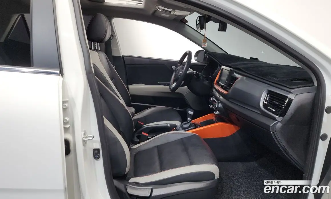 Kia Stonic 2018 1.0 автомат (гидро), фото 16