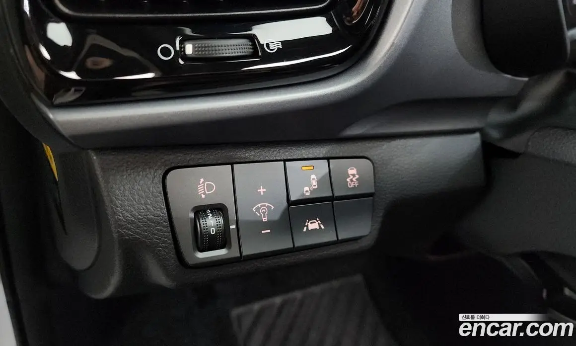 Kia Stonic 2018 1.0 автомат (гидро), фото 27