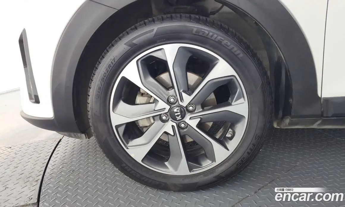 Kia Stonic 2018 1.0 автомат (гидро), фото 5